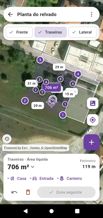 Um relvado desenhado zona a zona na foto de satélite